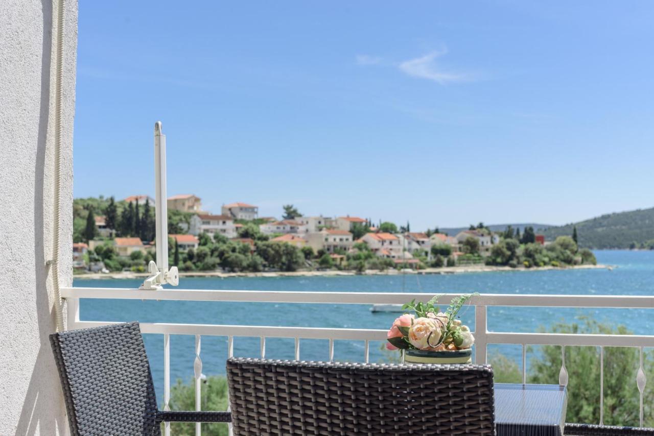 Apartments Ana Bilota Сегет Враница Екстериор снимка